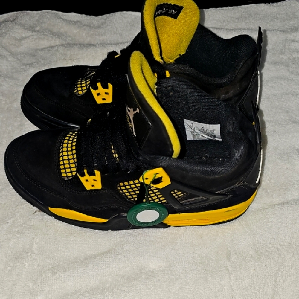 Jordan RETRO 4 KIDS BLK / YELLOW